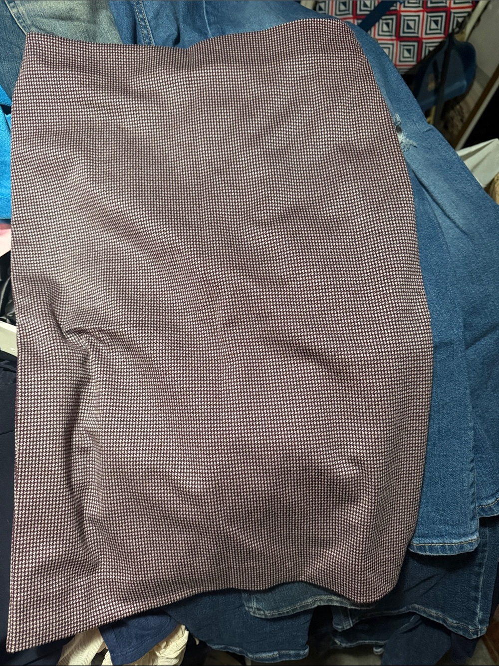 Ann Taylor Burgundy and White Houndstooth Mini Skirt